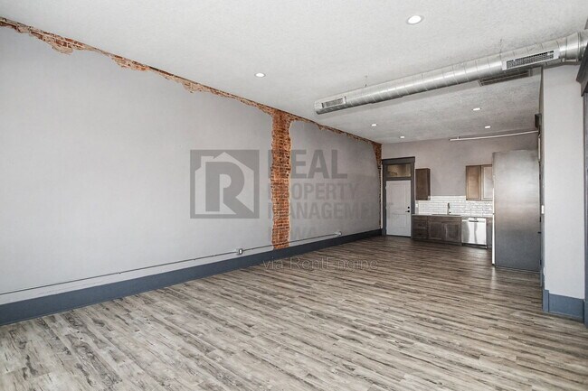 Building Photo - 1214 2nd St