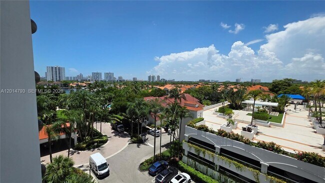 Building Photo - 3610 Yacht Club Dr