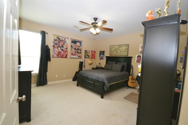 Building Photo - 7902 Silent Forest Dr