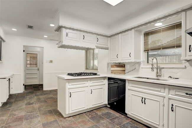Building Photo - 5735 Wigton Dr