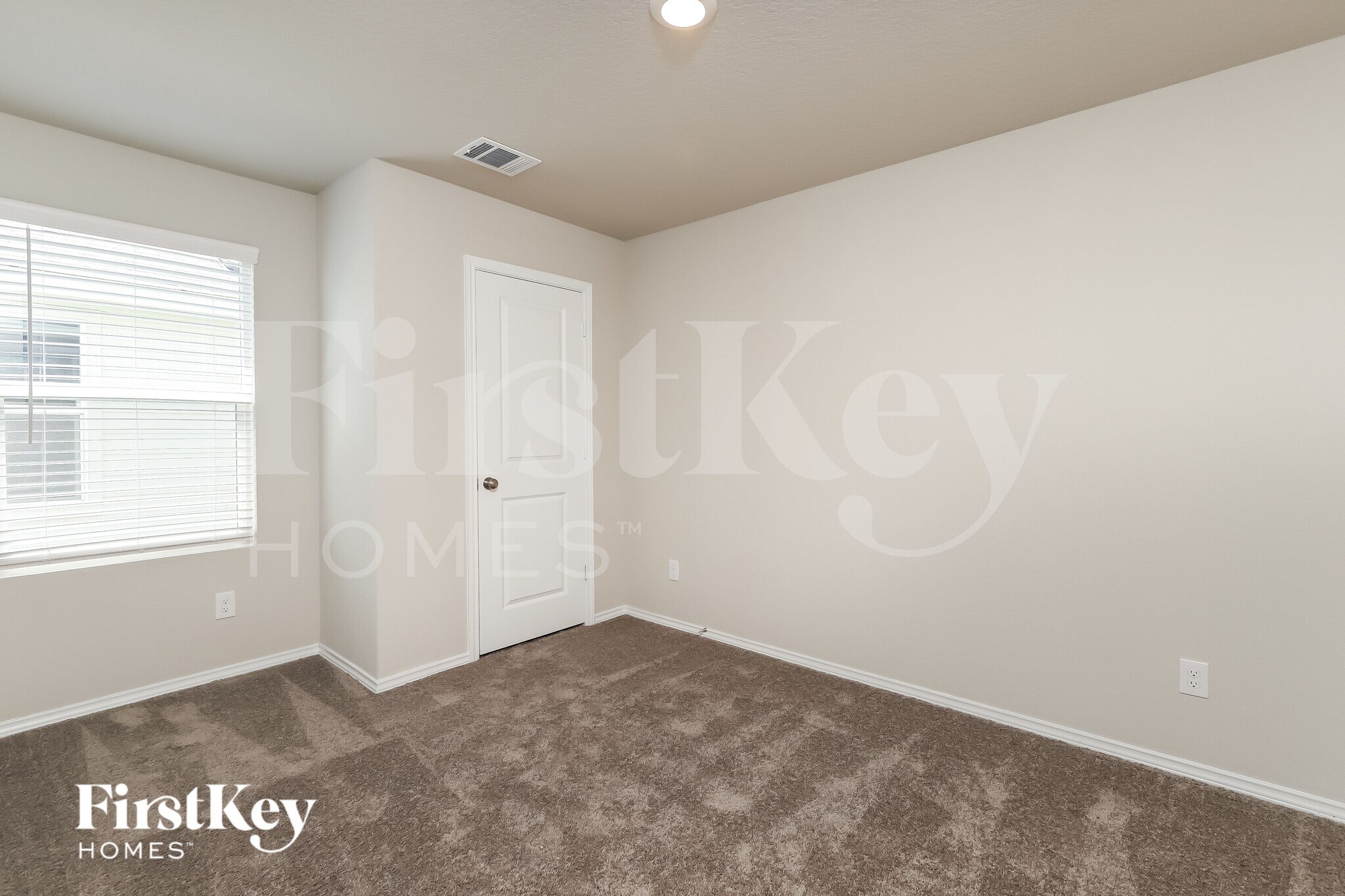 Building Photo - 10610 Varmus Dr