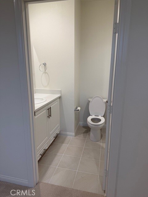 Building Photo - 2420 E Lincoln Ave