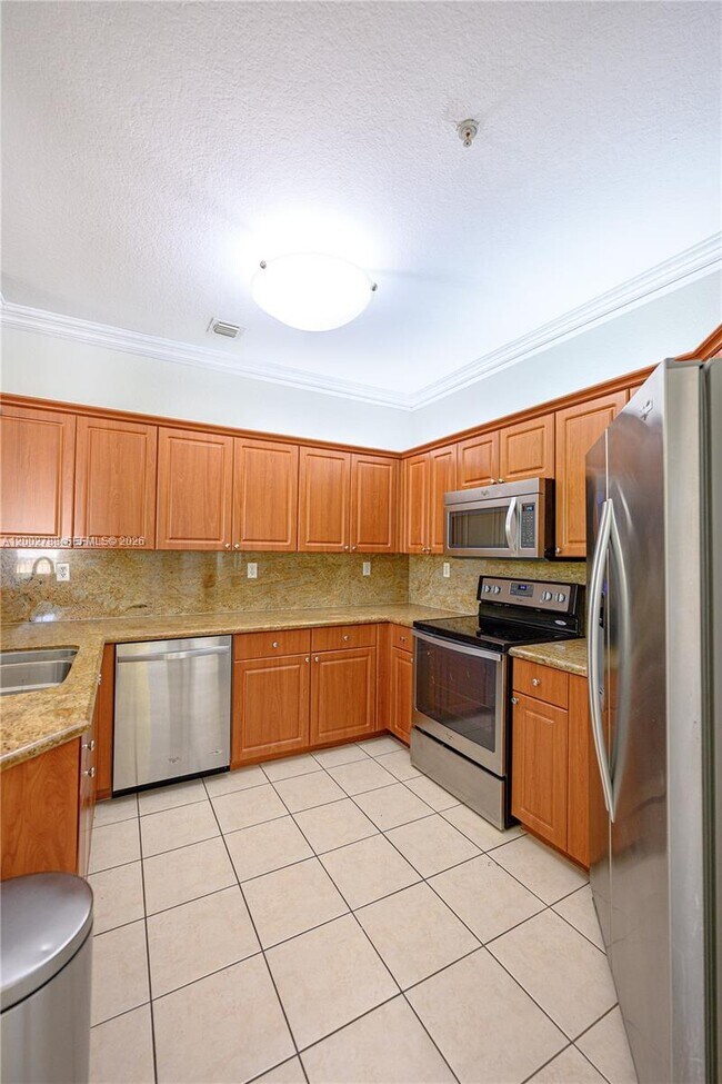 Building Photo - 8964 W Flagler St