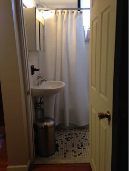 Building Photo - 1243 S 22nd St