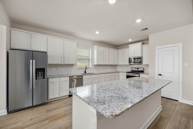 Building Photo - 3114 Banyan Dr