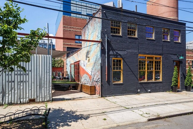 Building Photo - 125 Wolcott St