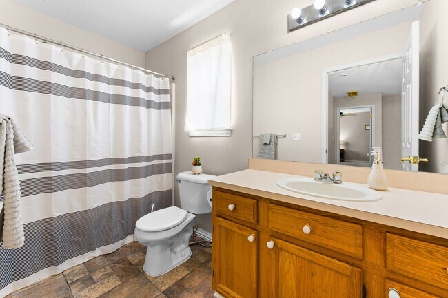 Building Photo - 4141 Crystal Creek Dr