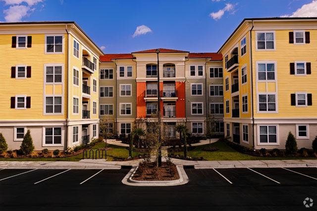 Building Photo - The Villagio