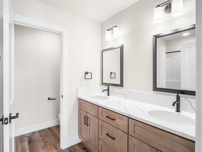 Building Photo - $500 off 1st month! Beautiful, brand spanking new 2-bdrm/2.5-bath duplex townhome! W/D, garage, q...