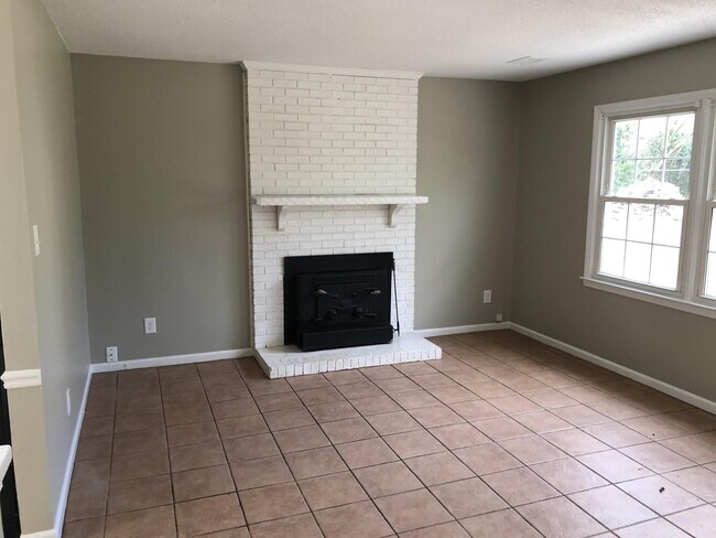Building Photo - 9413 Split Rail Ln