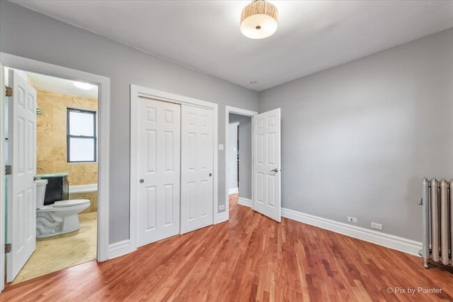 Building Photo - 5659 N Artesian Ave