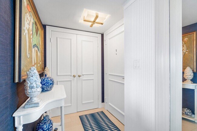 Building Photo - 1701 S Flagler Dr