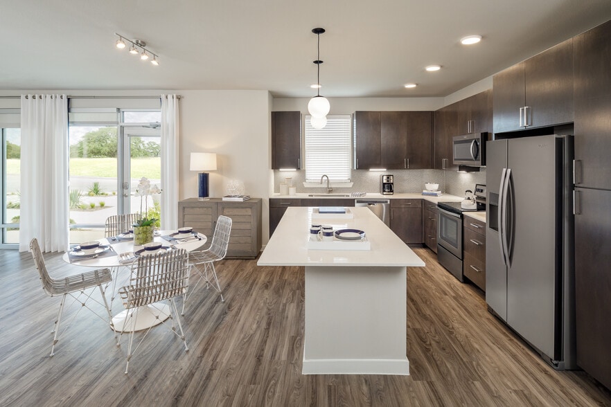 Tradehouse at Bulverde Marketplace 17038 Bulverde Rd San Antonio TX