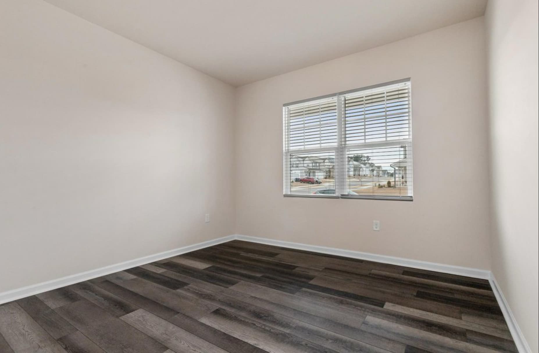 Building Photo - 3425 Honey Ivy Ln