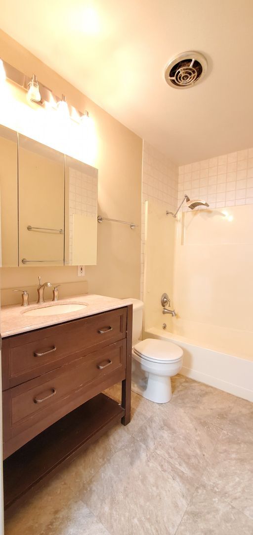 Building Photo - Condo in the heart of Billings