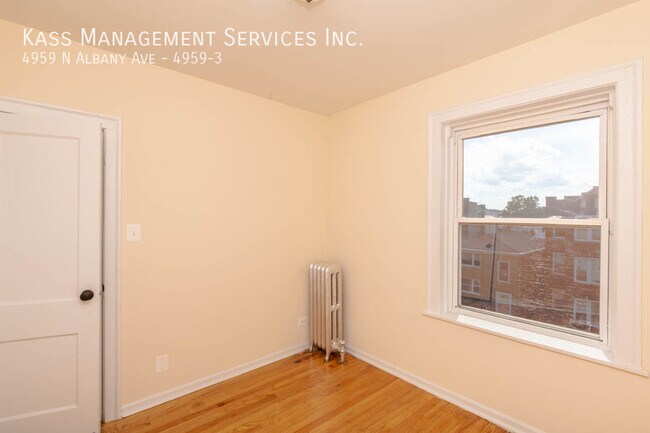 Building Photo - 4959 N Albany Ave