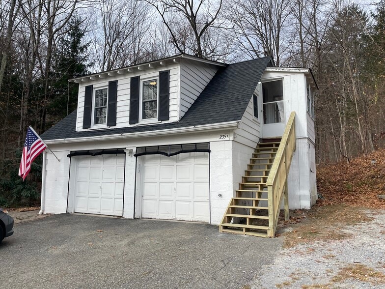 House - 235 Russia Rd