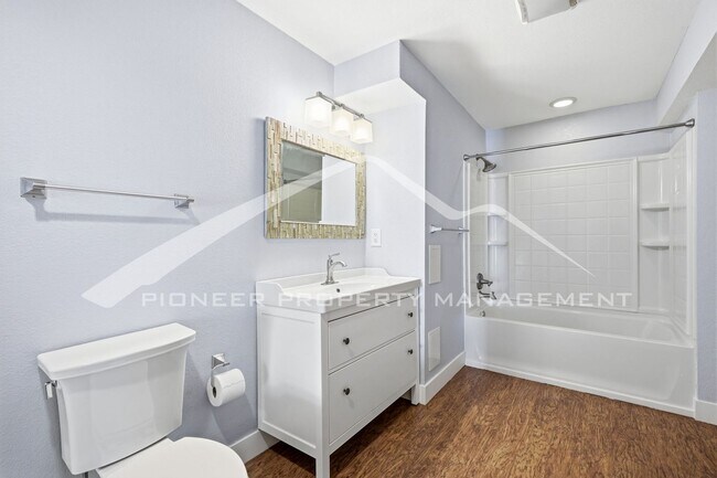 Building Photo - Stunning Home with Central AC and 2-Car Garage