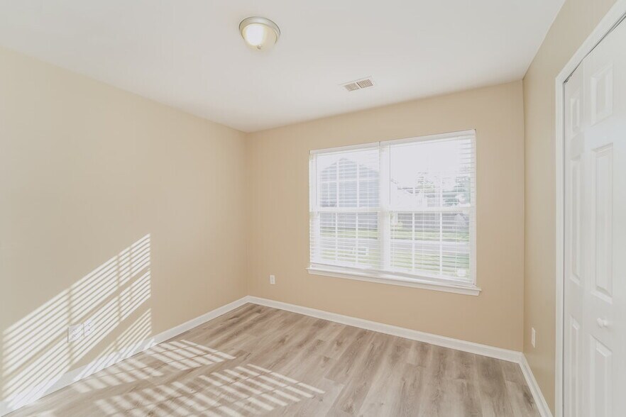 Building Photo - 7033 Indian Ridge Ln
