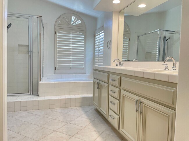 Building Photo - 1780 Blackbird Cir