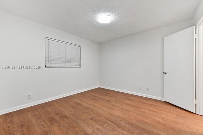 Building Photo - 10789 N Military Trl