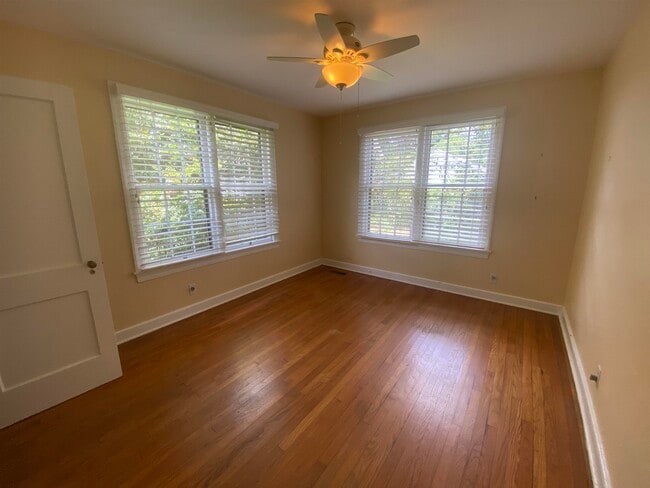 Building Photo - 518 McDaniel St