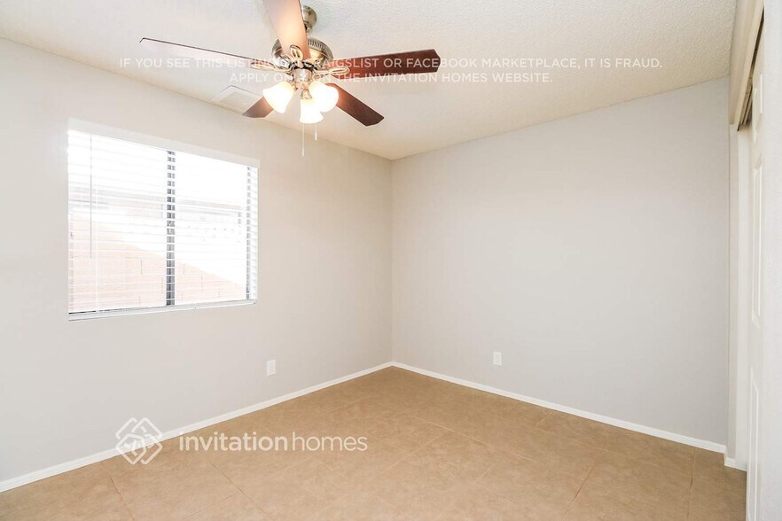 Building Photo - 1701 N Pleasant Dr
