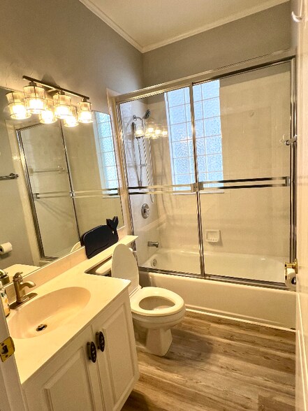Building Photo - 616 Mirror Lakes Falls Ln