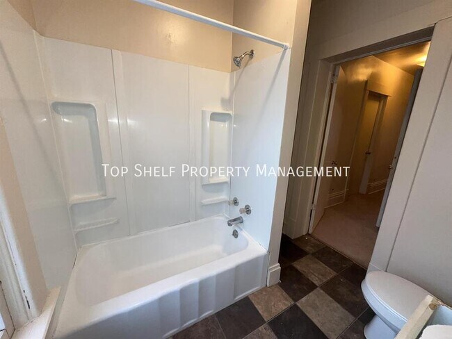 Building Photo - 1067 23rd St