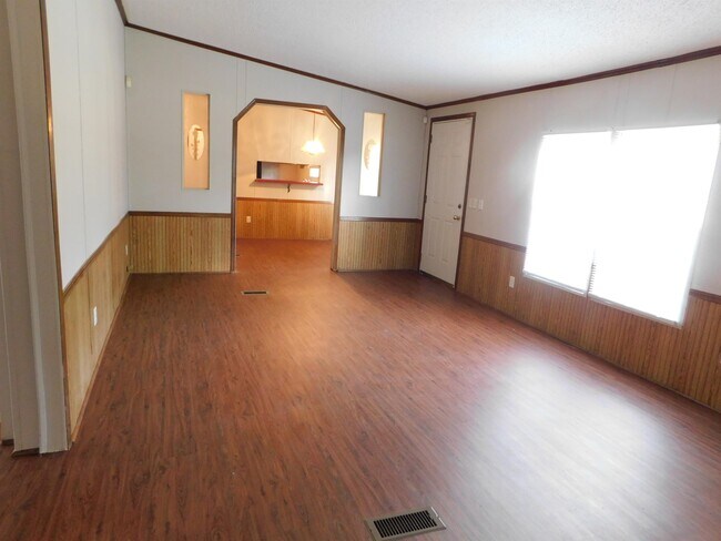 Building Photo - 482 Kelly Springs Rd