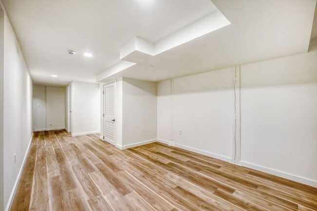 Building Photo - Montlake/Madison Park Area | Remodeled 3 Bed + Bonus Spaces | Arboretum Access