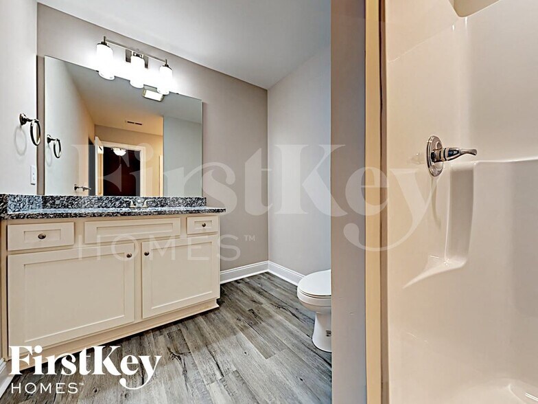 Building Photo - 5771 Sumter Ave