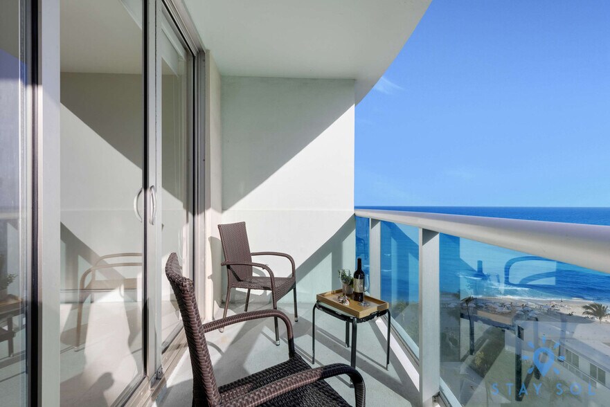 Building Photo - 3901 S Ocean Dr