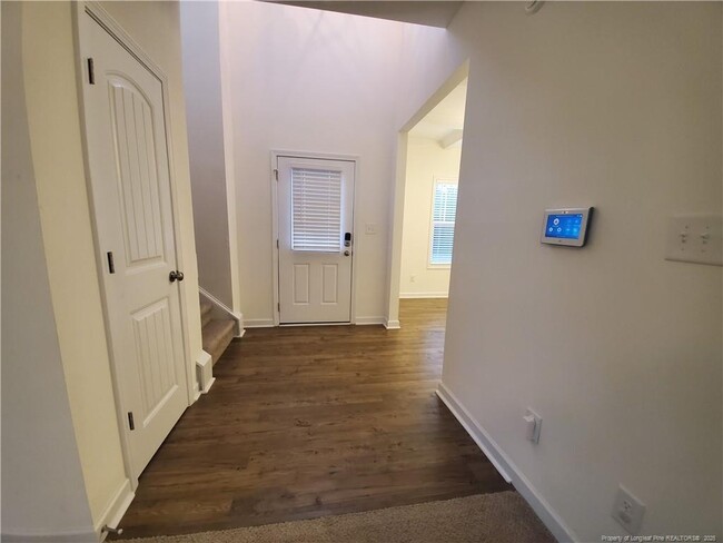 Building Photo - 1717 Cherrypoint Dr