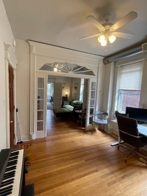 Building Photo - 412 Monroe St