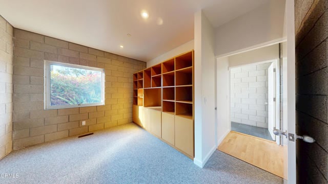 Building Photo - 1602 Woodglen Ln