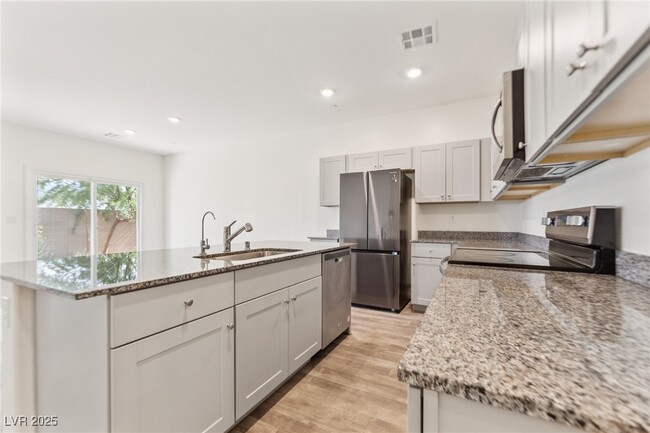 Building Photo - 4242 Lunar Cyn Ave