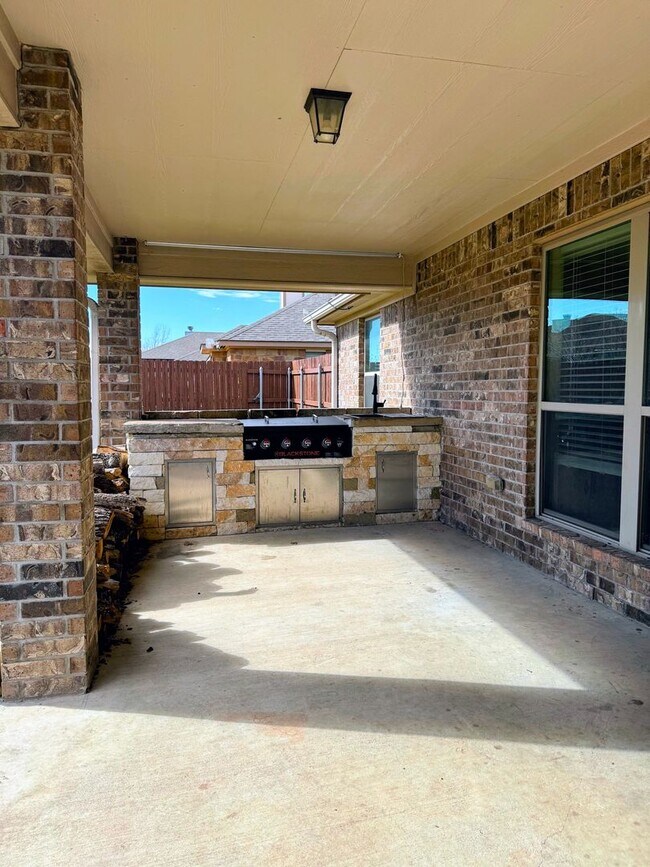 Building Photo - GORGEOUS HOME COMING SOON!