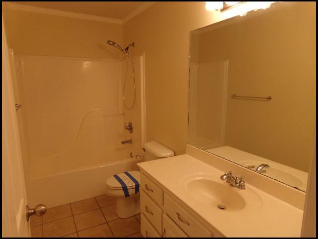 Building Photo - 12 Lauren Cove