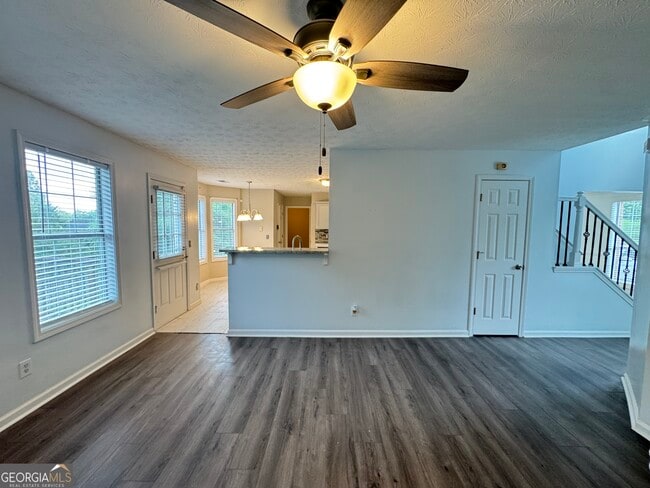Building Photo - 2121 Silva Ct