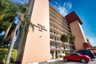 Building Photo - Annual Unfurnished Venice Island Condo – Costa Brava