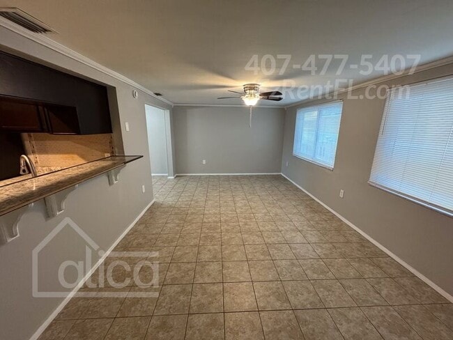 Building Photo - 5631 Canosa Dr
