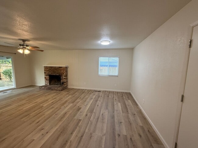 Building Photo - Fully remodeled single story located in La...