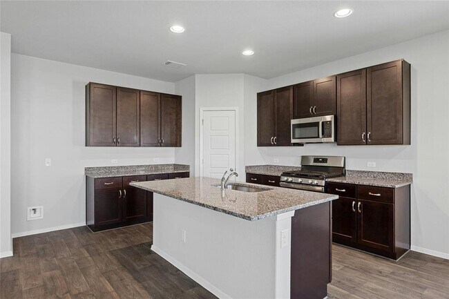 Building Photo - 159 Chesterfield Dr