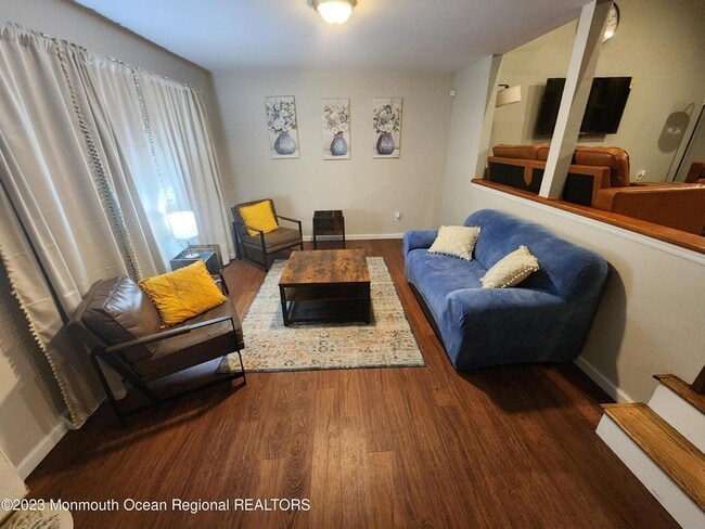 Building Photo - 26 Lincroft Ave