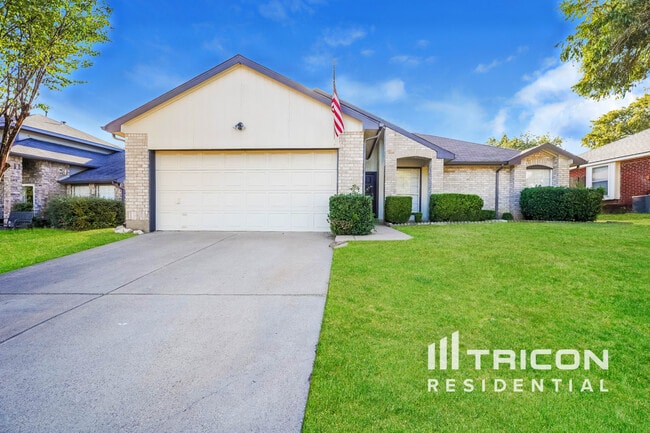 Building Photo - 8301 Cloverglen Ln