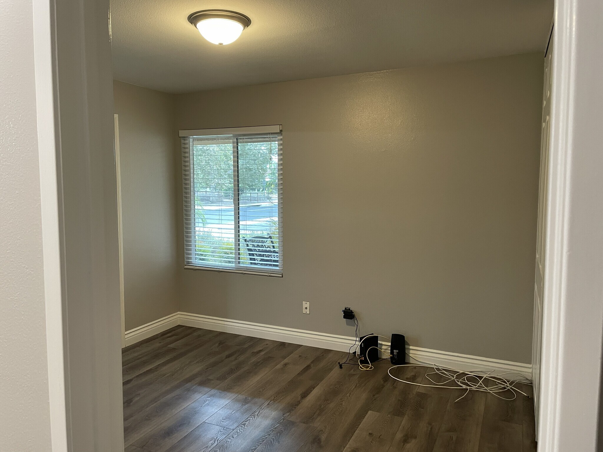 Building Photo - 4704 Penrose Ave