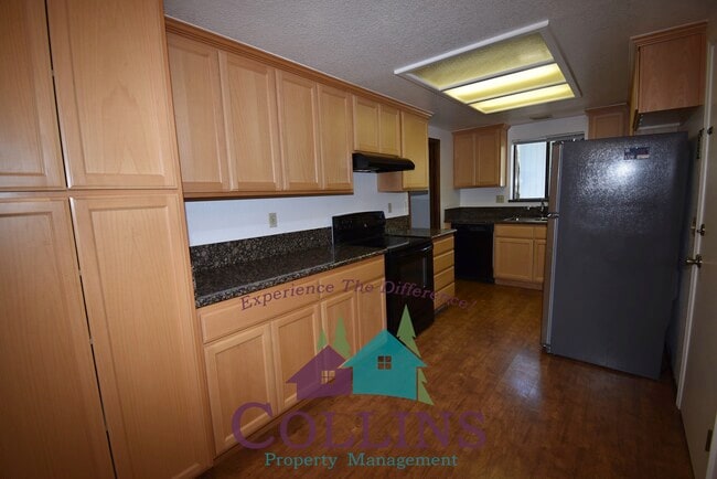 Building Photo - 20664 Chaparral Cir