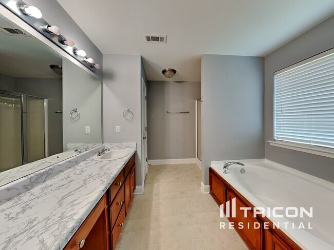 Building Photo - 207 Jack Cir
