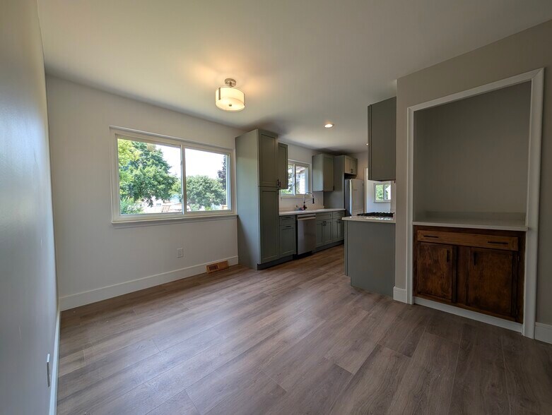 Building Photo - 168 McCatty Dr